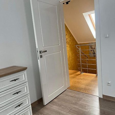 Dom Na Borowkowym Wzgorzu Apartment Palesnica Exterior foto